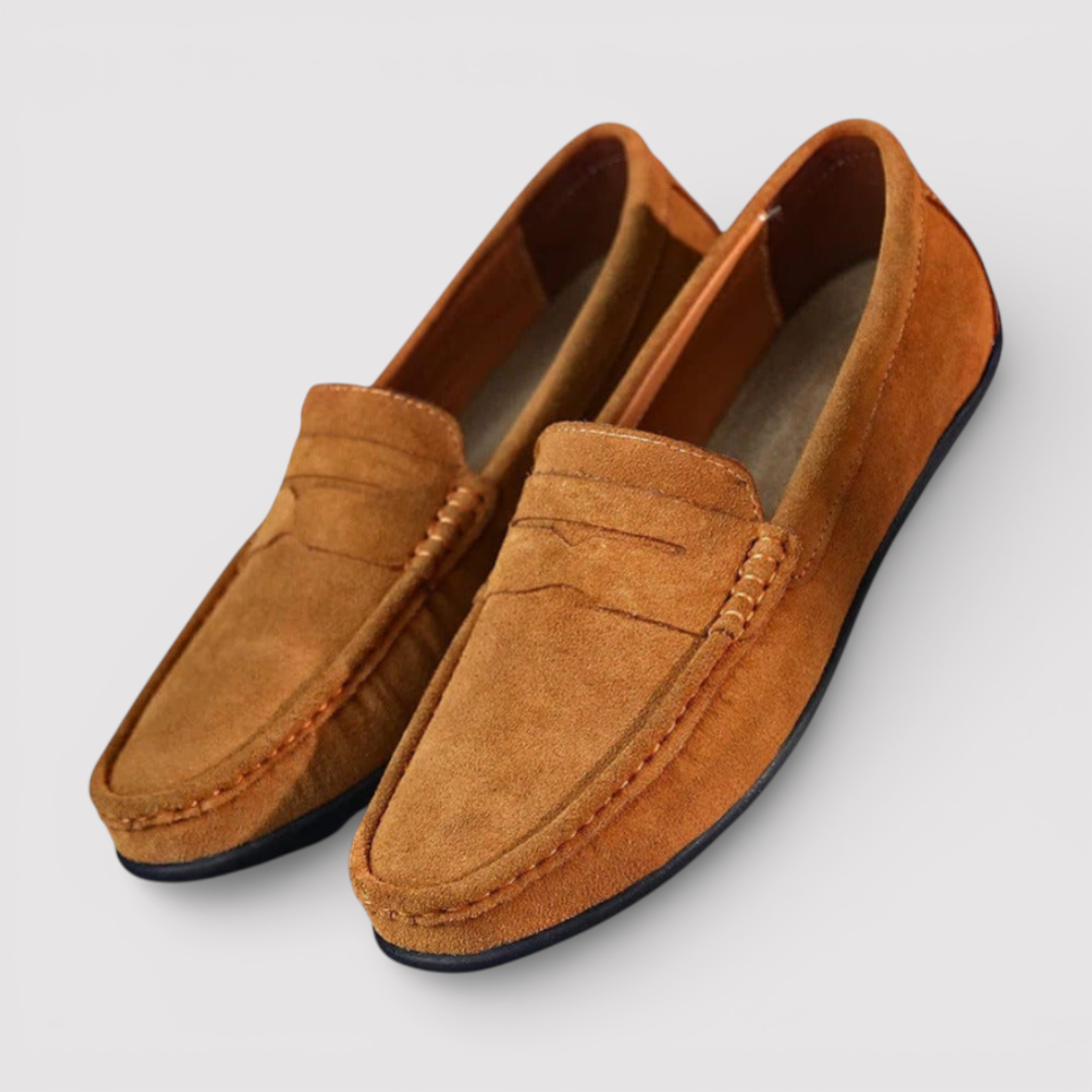 ラグジュアリーで快適なローファー