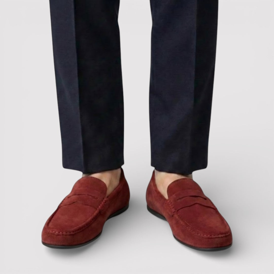 ラグジュアリーで快適なローファー