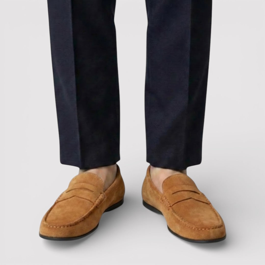 ラグジュアリーで快適なローファー